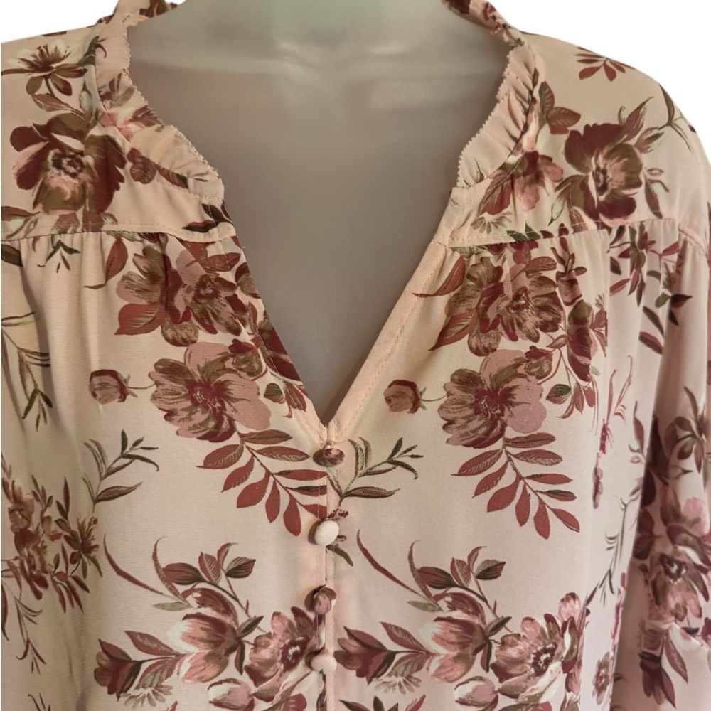 croft & barrow Pink Floral V-Neck Blouse - Picture 2 of 8